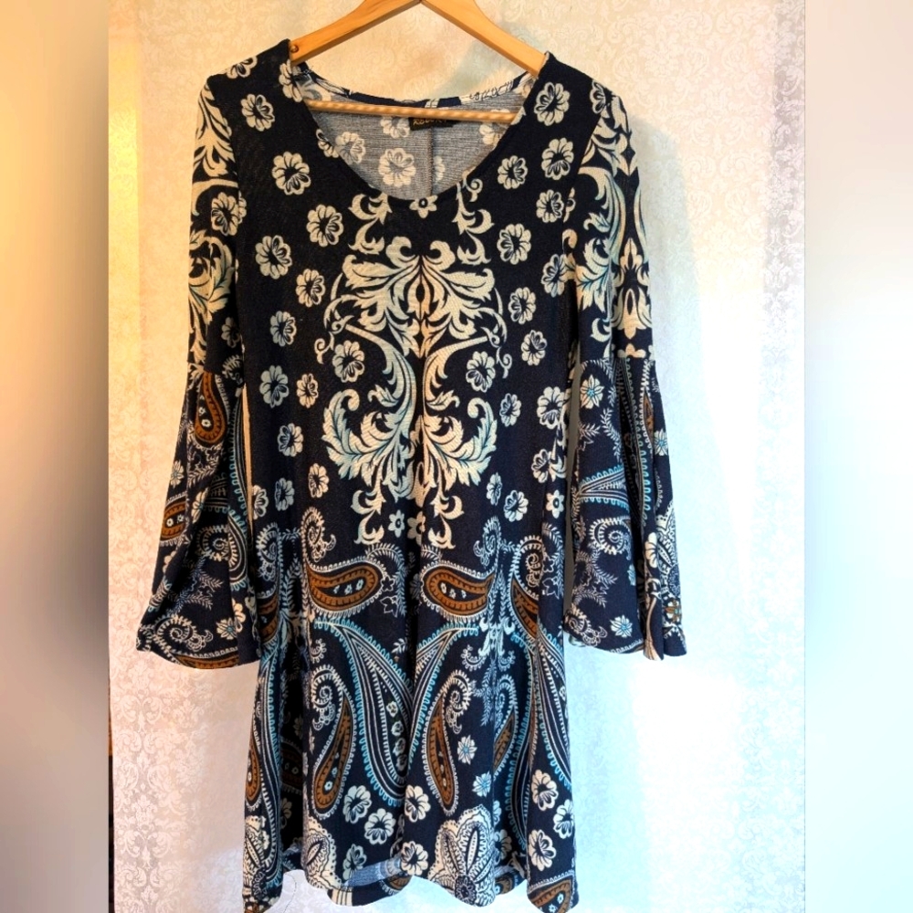 Reborn Paisley Bell Sleeve Dress Large‎